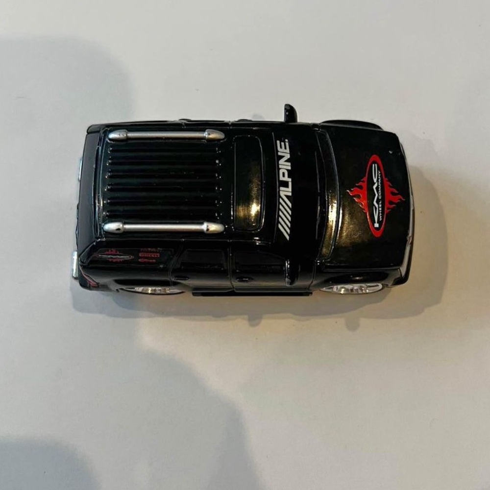 Hot Wheels Mattel 2002 Alpine Car Tunerz Cadillac Escalade 1/64 Diecast Black